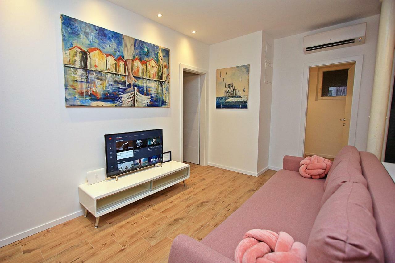 Apartment Michelangelo In The Centar Of Supetar
