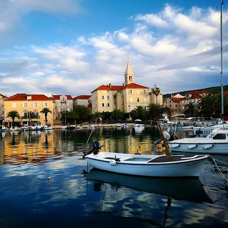 Apartman Michelangelo In The Centar Of Supetar Exterior photo