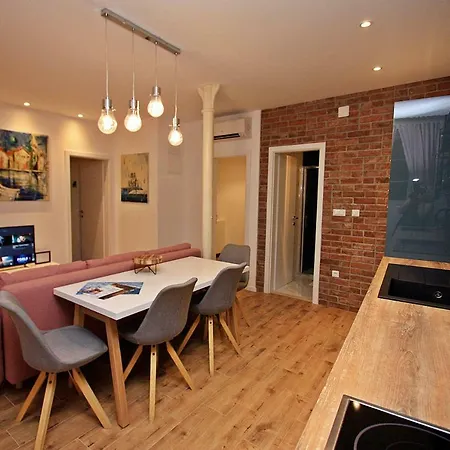 Apartman Michelangelo In The Centar Of Supetar Exterior photo